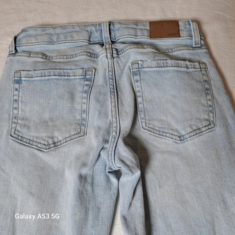 Aeropostale Distressed Light Blue Wide Leg Jeans - Picture 9 of 10
